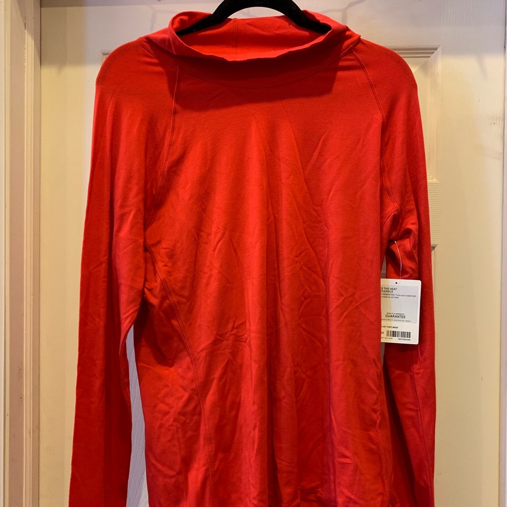 Athleta Take the Heat turtleneck pullover NWT
